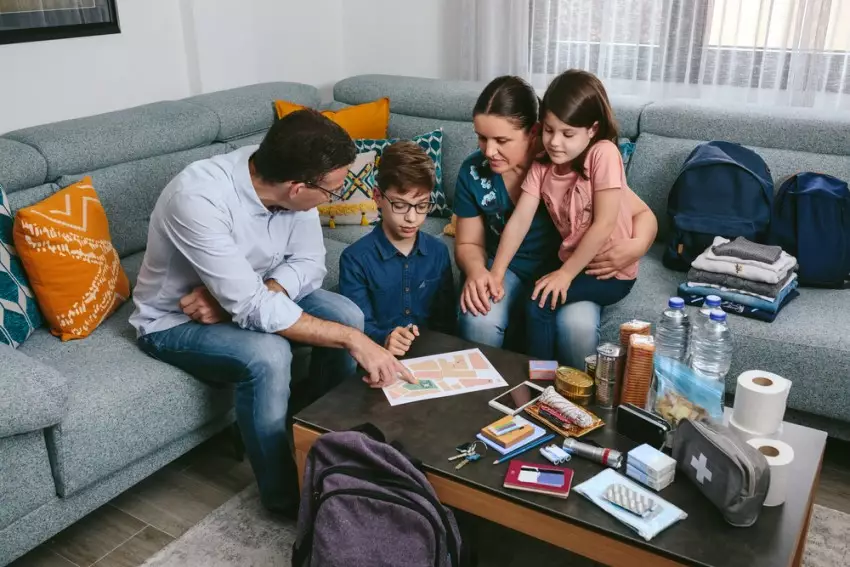 Preparing your family before a geomagnetic storm for safety and survival