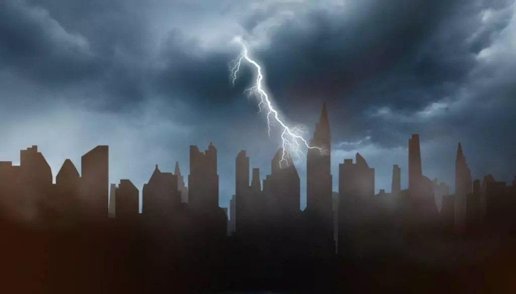 Portable power station for apartments and emergency preparedness for apartment dwellers